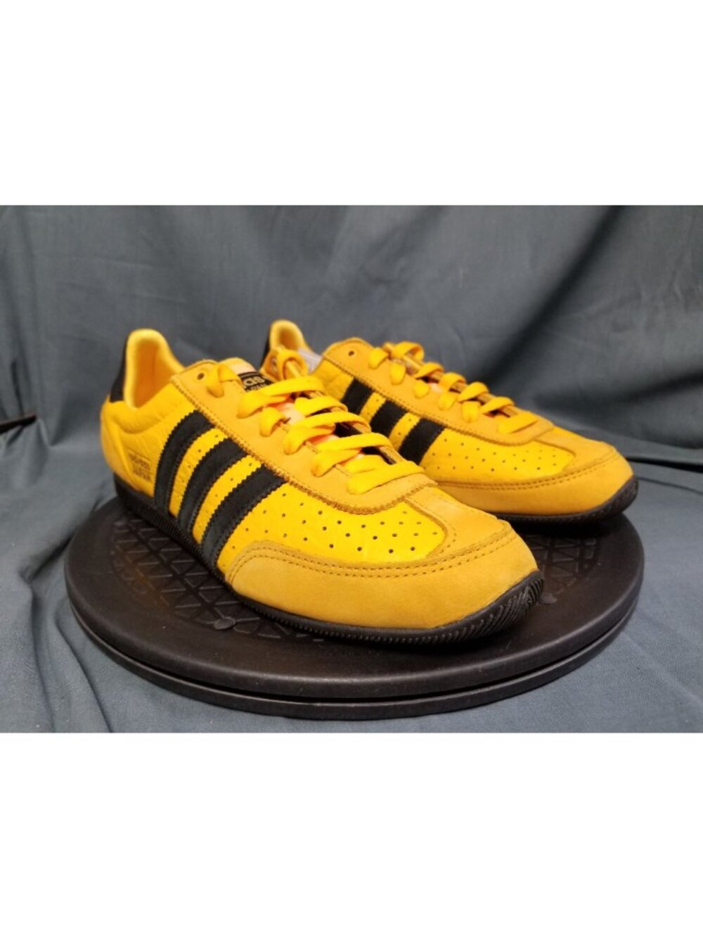 Adidas Japan Core Yellow Black JI2665 Women's Size 8 NEW NO BOX! - Picture 10 of 11